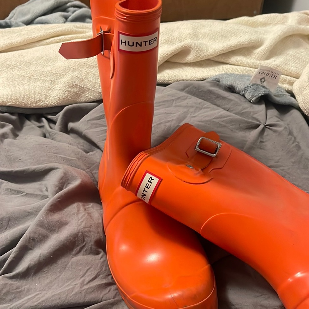 Orange hunter boots mid size size 10 shoe